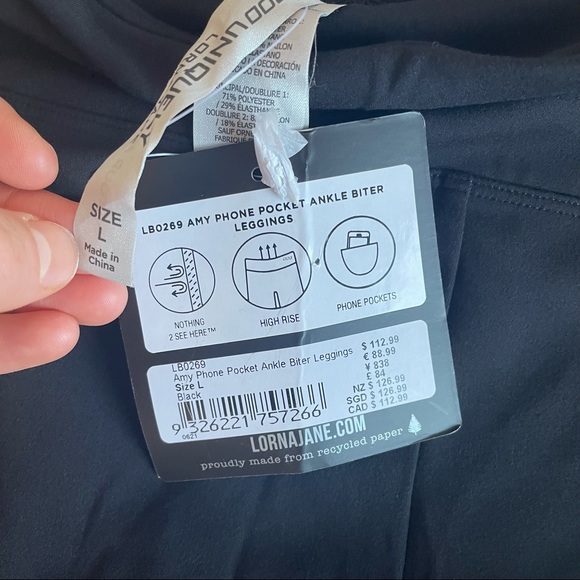 LORNA JANE (L) New with tags ‘Amy phone’ high rise black ankle biter leggings - Picture 6 of 7